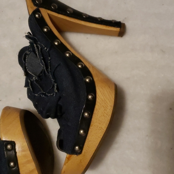 Guess heels 6 1/2 - Picture 3 of 5